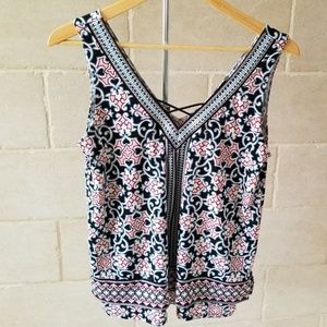 White House Black Market Sleeveless Top 💖